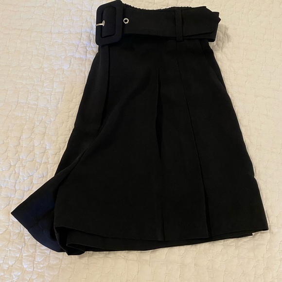 Elodie high waisted shorts - Picture 2 of 4